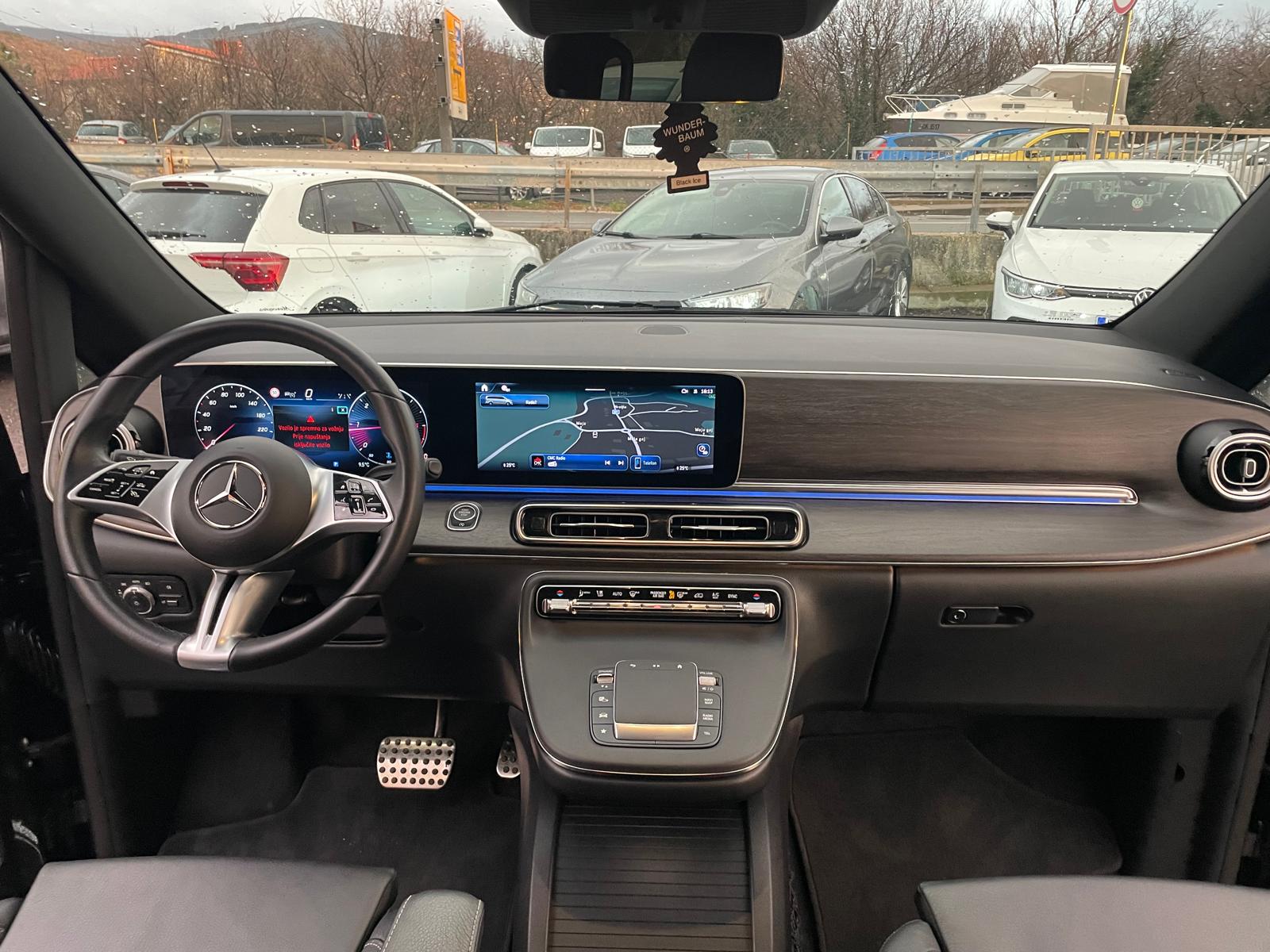 Airport transfer with Kia